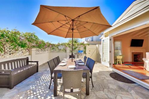 Beach Barber Tract House | Beach Happy