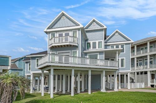 Pirates Beach House | Beach Haus