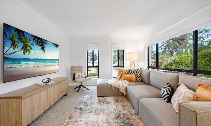 Vincentia Villa | Beach Holiday Villa Jervis Bay