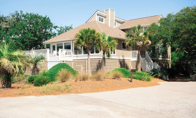 Charleston County House | Beach Home Steps Away from Beach Access at Wild Dunes Resort on Isle of Palms