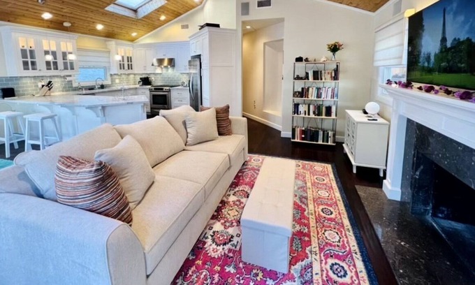 Hermosa Beach Cottage | Beach House- 30 Second Walk To The Beach!