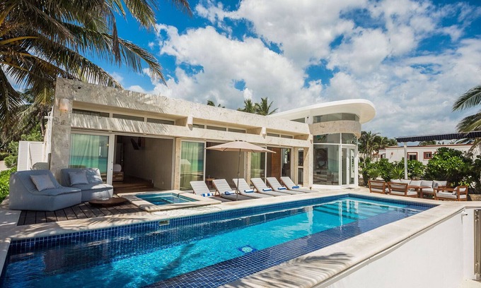 Playacar Beach Villa | Beach House - 4 Bedroom Beachfront Luxury Getaway w/cook