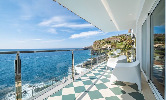 Santa Cruz Ski Chalet | Beach House - By Wehost