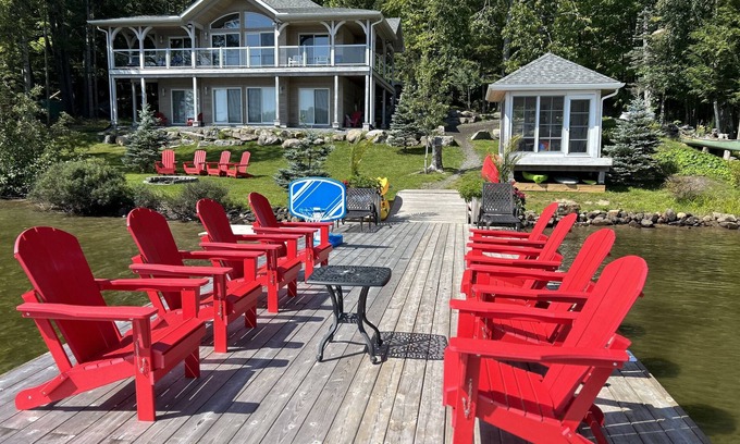 Huntsville Cottage | Beach House