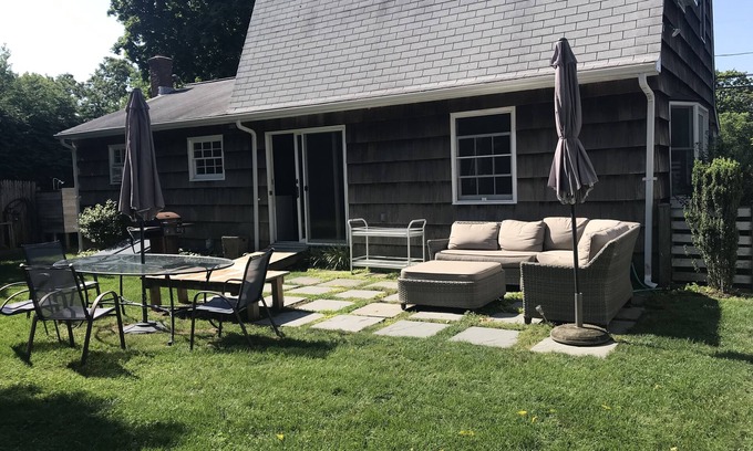 East Quogue House | Beach House comfortable, clean and close to beaches,wineries,jitney