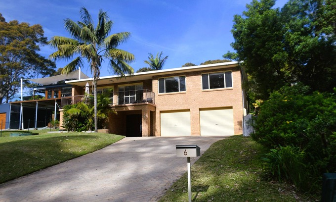 Depot Beach House | Beach House - direct 2-min access to the beach