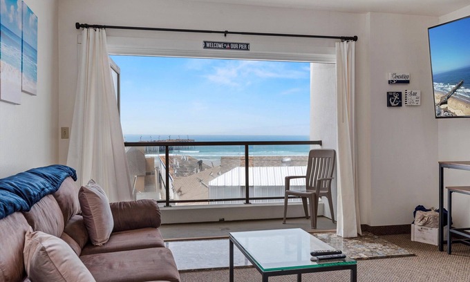 Downtown Hotel | Beach House Inn & Suites