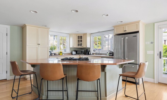 Snug Harbor House | Beach House Near East Matunuck State Beach