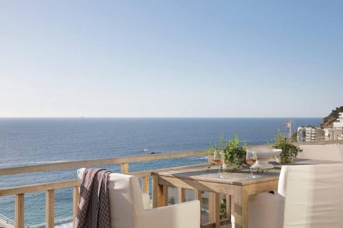 Clifton House | Beach House - Number 49