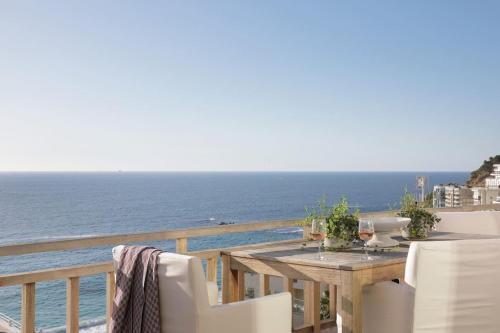 Clifton House | Beach House - Number 49