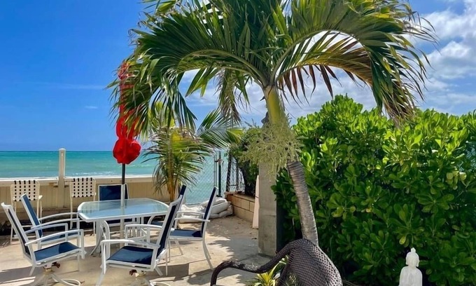 Ewa House | Beach house , ocean breeze, parking