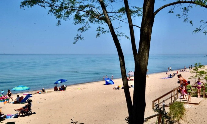 Michiana House | Beach House! Private Beach