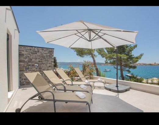Brodarica Villa | Beach house Ribica