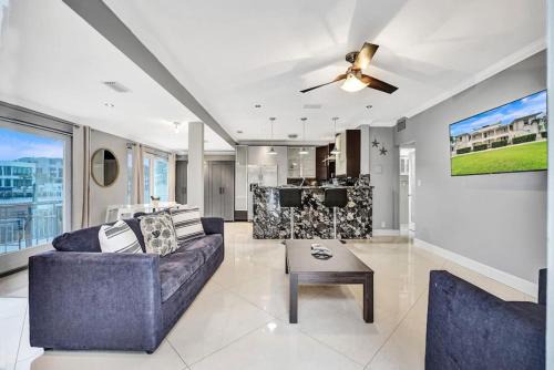 Hendricks and Venice Isles Apartment | Beach Isles Modern 1BR Waterfront Apartment with Patio