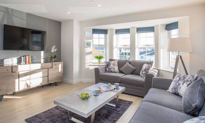 Benllech Apartment | Beach Lookout