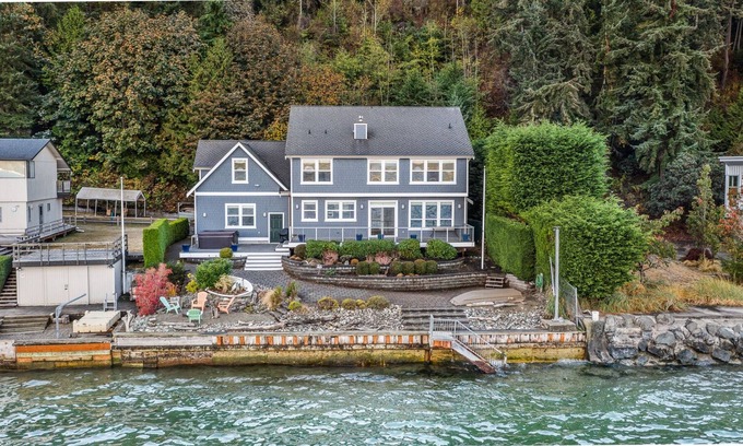 Camano Island Villa | Beach Oasis w/hot tub - steps from the ocean