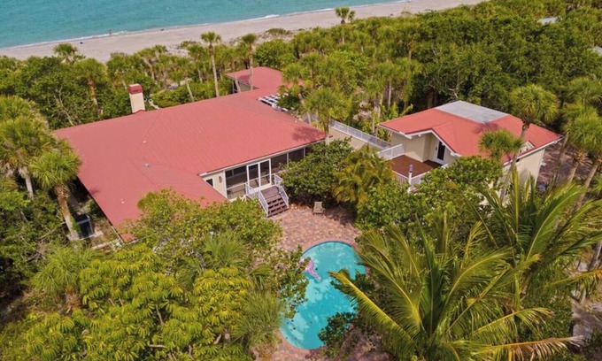 Englewood House | Beach & Pool Estate