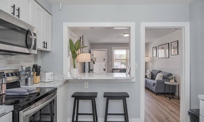 Cottage Line Apartment | *Beach/Pool* Sun Bum Suite @ Salt & Sea