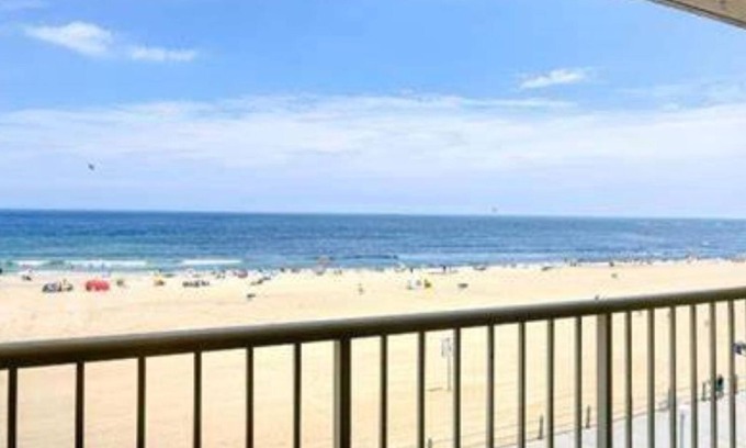 Northeast Virginia Beach Resort | Beach Quarters Resort Oceanfront Condo with Oceanfront Balcony