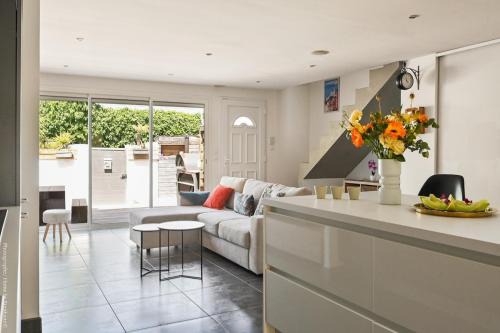 8th Arrondissement House | Beach, Quiet, Sea 200 m, Private Terrace