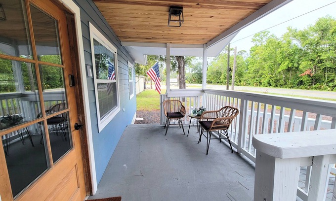 Steinhatchee House | Beach Rd Bungalow Dog-friendly