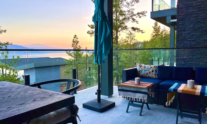 McKinley Apartment | Beach Resort Beauty - Gorgeous 2 Bed 2 Bath -Views, beach, pet friendly.