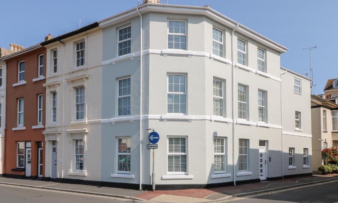 Teignmouth Apartment | Beach Rose