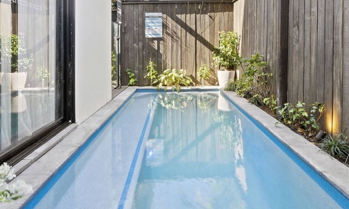 Gold Coast House | Beach Side Bliss Mermaid Beach 3BR - Heated Pool