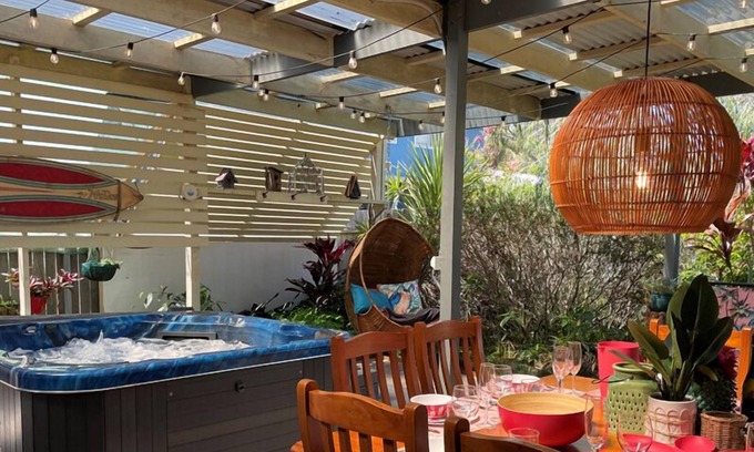 Culburra Beach House | Beach Stay Love is everything you need with a 3 minutes stroll to the beach.