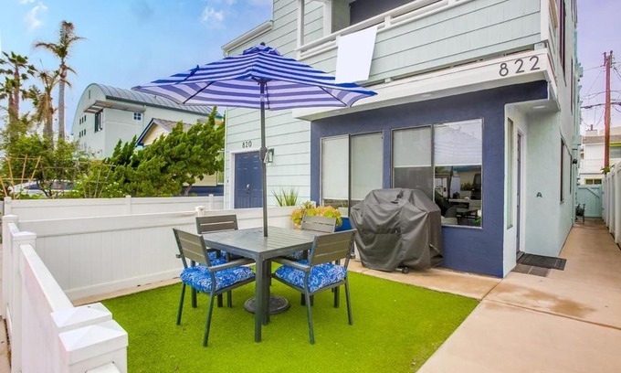 Mission Beach House | Beach Style 2
