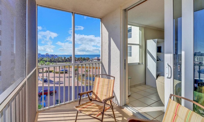 Bonita Springs Condo | Beach & Tennis 1501