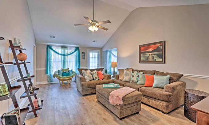 North Charleston House | Beach-Themed Retreat: 10 Mi to Downtown Charleston