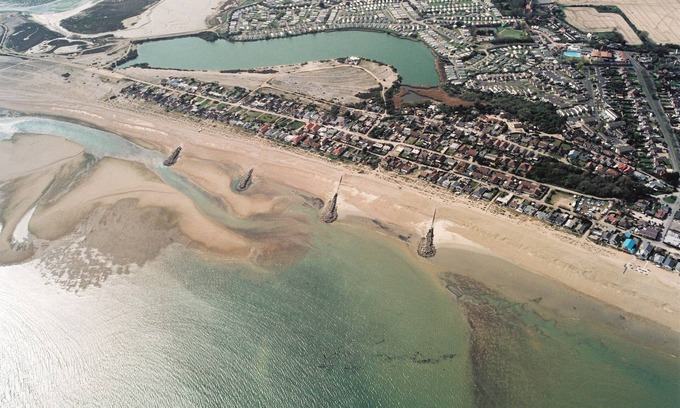 Pagham House | Beach Timbers 'Caravan' on Church Farm Haven Holiday Resort