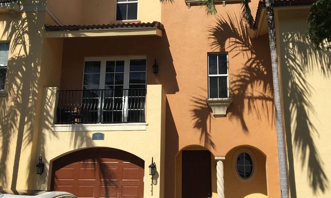 Hutchinson Island South Villa | Beach Town Home on lovely Hutchinson Island, Jensen Beach, Florida!