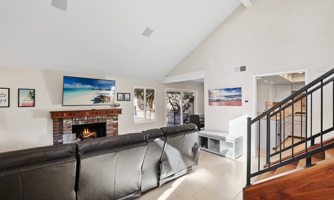 Huntington Beach House | Beach townhome with two car garage!