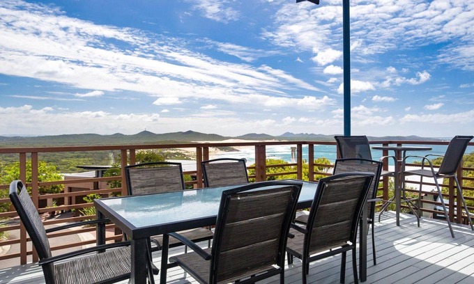 Boat Harbour House | Beach View At One Mile, 8/26 One Mile Close - infinity complex pool & WIFI