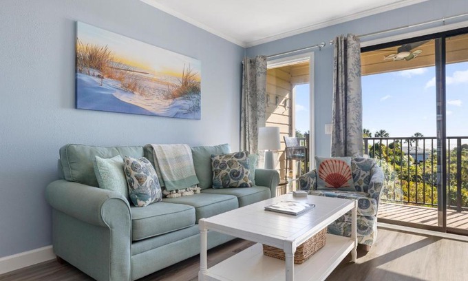 Folly Field Apartment | Beach view Balcony Huge Pool Cozy Villa