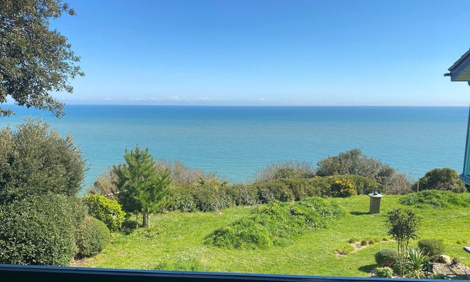 Eastbourne Seafront Apartment | Beach Views