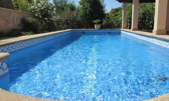 Son Serra de Marina Ski Chalet | Beach Villa, Amazing Pool, Free WiFi, BBQ.