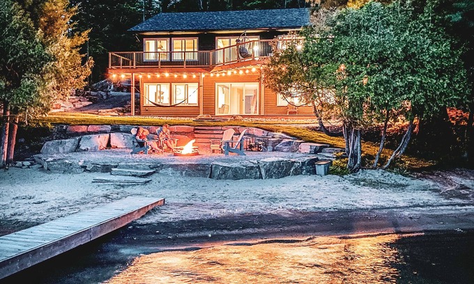 Port Carling House | Beach Waterfront Home, Large Decks, sunset views, chefs kitchen, family friendly
