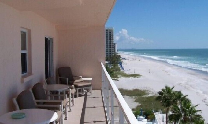 Longboat Key Condo | Beachcomber unit 608