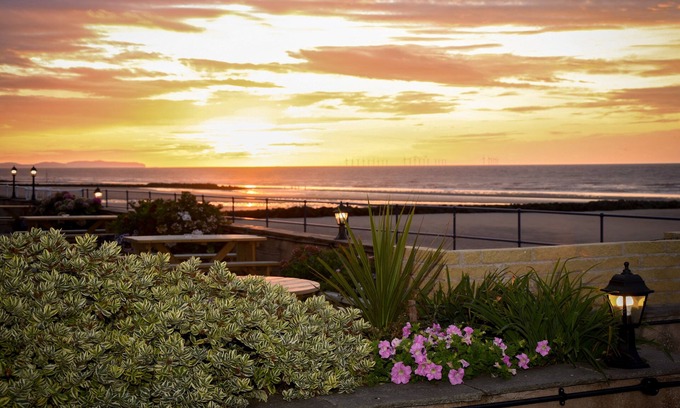 Prestatyn Hotel | Beaches Chalets