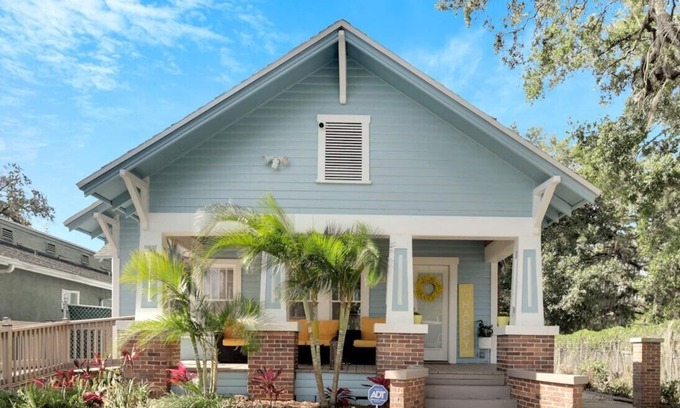 Palm Harbor House | Beaches, Downtown, Breweries, Trail, Gameroom, Bikes, Kayaks & Fully Renovated!