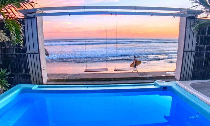 Pochomil House | Beachfront 1-of-a-kind House w AC Pool Wifi ATV