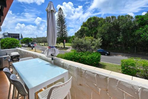 Marcoola Apartment | Beachfront 1BR and Loft Bliss Surf Cafe Escape