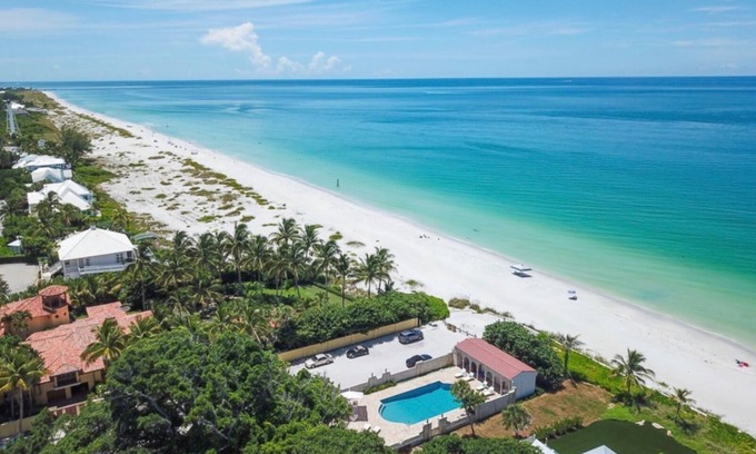 Downtown Boca Grande Historic District House | BEACHFRONT 3 BEDROOM, 3 BATH HOME WITH POOL IN BOCA GRANDE, FLORIDA