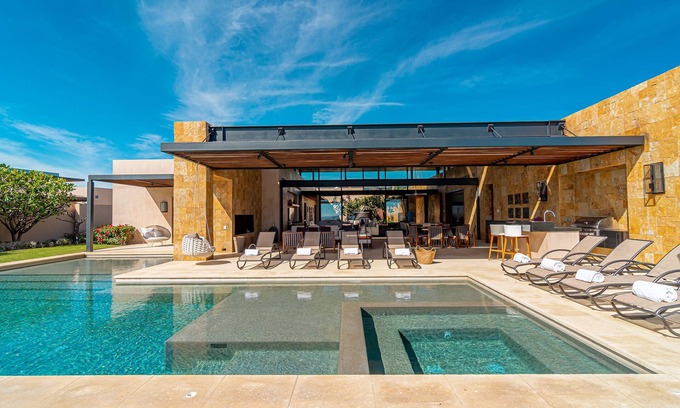 San Jose del Cabo Villa | Beachfront 6BR Luxury Villa in RC West Enclave!