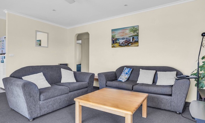 Sapphire Coast Apartment | Beachfront Apartments: Upstairs Fishpen