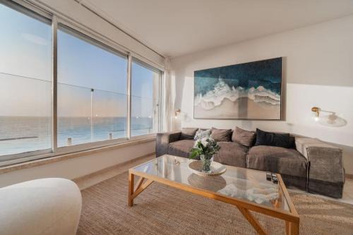 Netanya Apartment | Beachfront apartment with breathtaking sea view