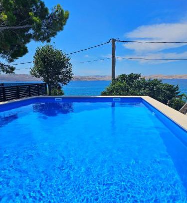 Cesarica Apartment | Beachfront Apartments Baricevic with Pool